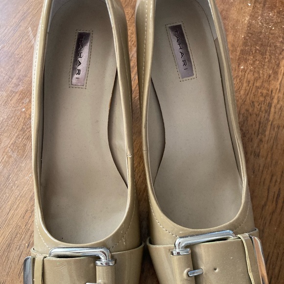 Tahari Patent Pumps - Picture 14 of 16